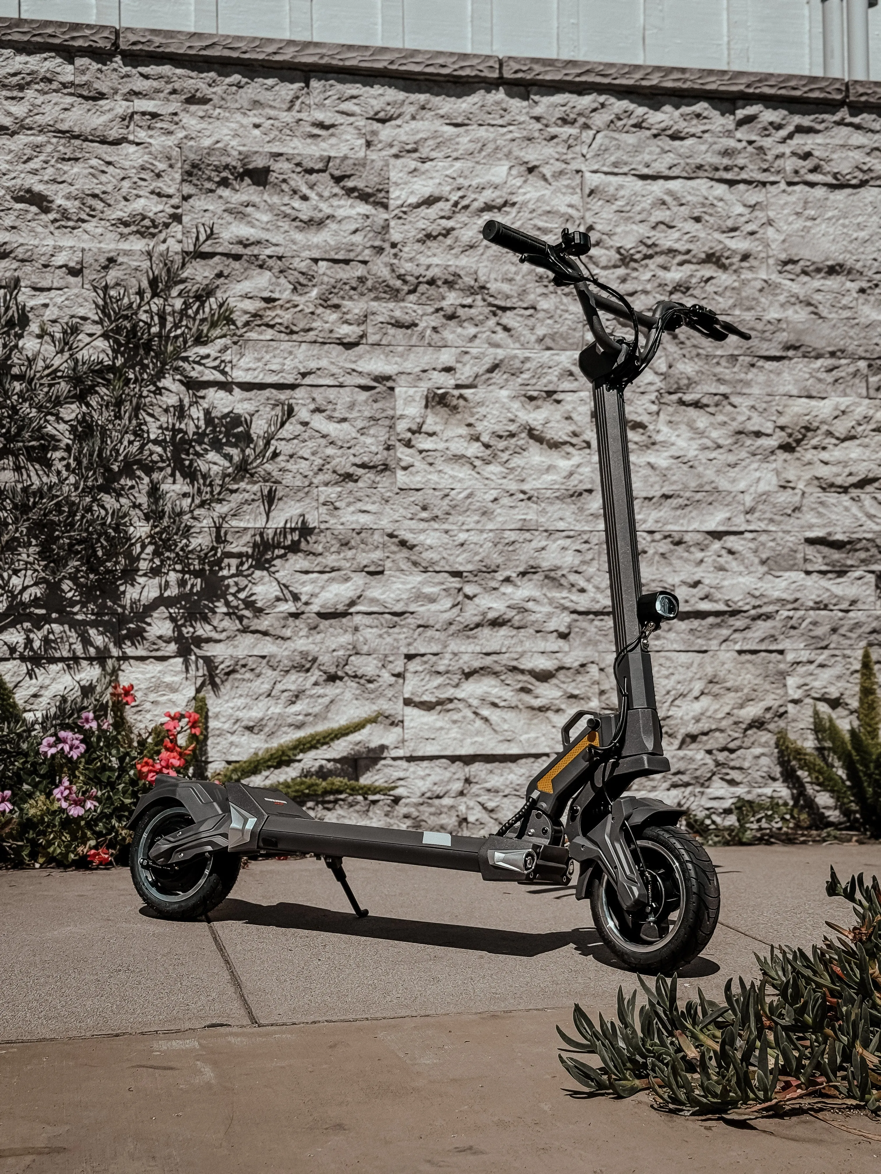 Dualtron Togo Electric Scooter - 48V 15Ah LG