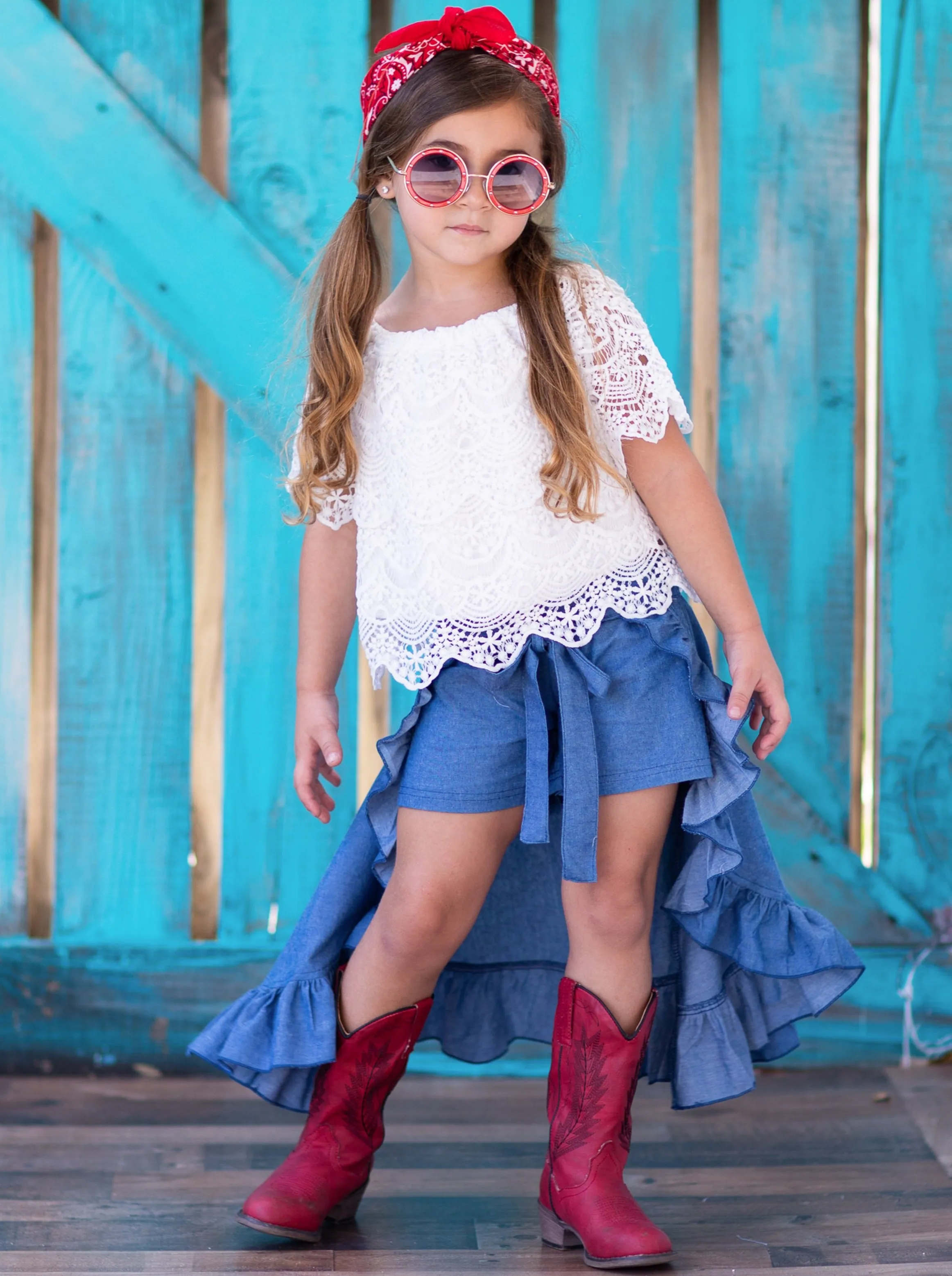 Lots Of Lace Chambray Hi-Low Skirted Shorts Set