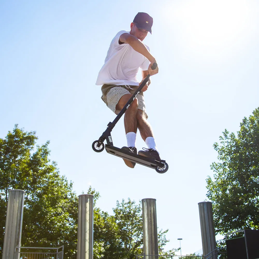 MICRO RAMP BEGINNER STUNT SCOOTER BLACK *NEW